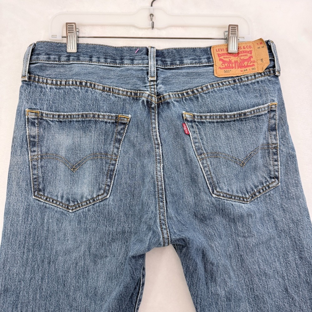 Levis 501 Jeans Mens 34x30 (32x29) Blue Original Fit Straight Leg Button Fly - Picture 12 of 13